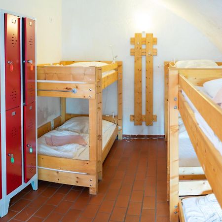 Subraum Hostel Росток Екстериор снимка