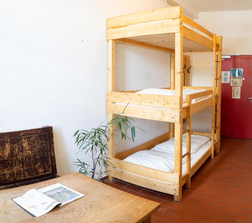 Subraum Hostel Росток Екстериор снимка