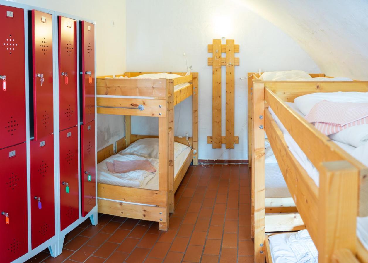 Subraum Hostel Росток Екстериор снимка