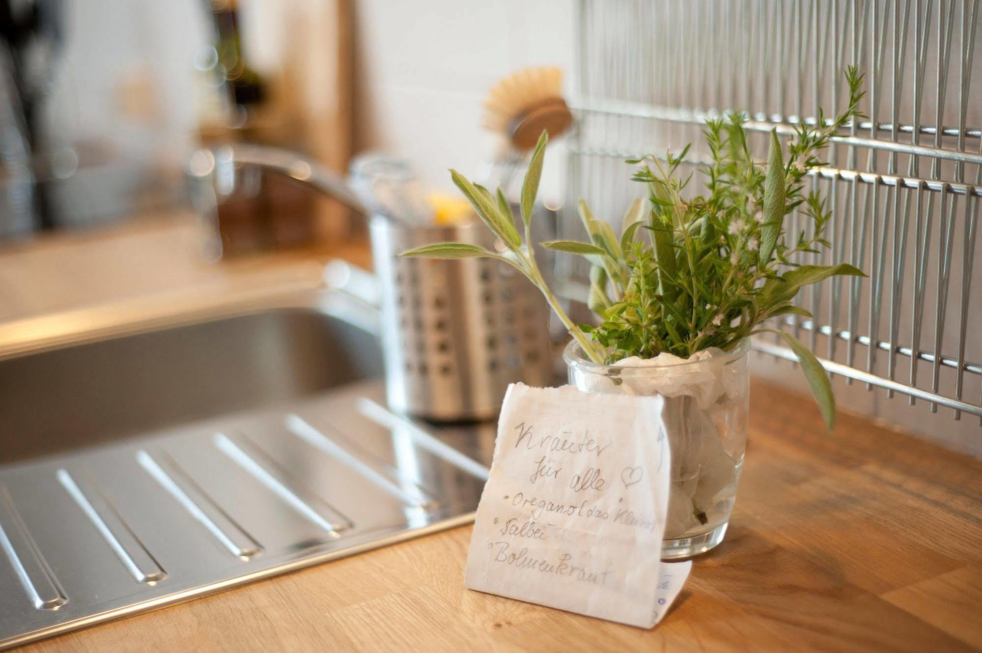 Subraum Hostel Росток Екстериор снимка